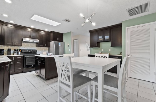 Boynton Beach House | The Putting Palm- 4BR/2BA w/Putting Green