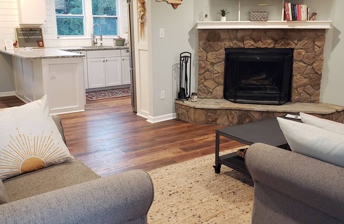 Barium Springs Cottage | The Quiet Cove A Refined Lake Norman Retreat