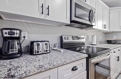 Avis Oaks House | The Quiet Oasis