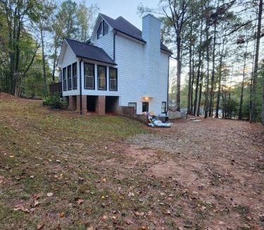 Newnan Apartment | The Quiet Studio Lux apartment in central area