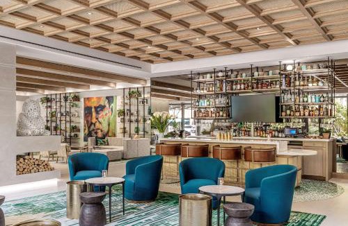 Pineapple Grove Arts District Hotel | The Ray Hotel Delray Beach, Curio Collection By Hilton