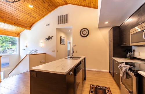 Elk Park House | The Red Barn at Tiffany's Estate - Hot Tub, Pond, Kayaks, Game Room, and much more!