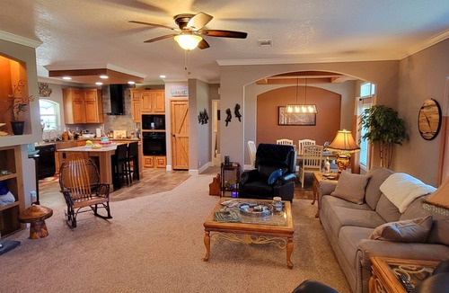 Edgewater House | The Red Sisters Retreat.