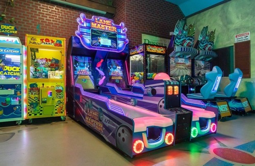 Highlands Reserve House | The Regal Palms Resort With Lazy River and Arcade Games