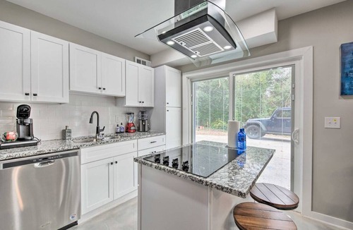 Sylvan Hills Apartment | The Rhitreat - Studio, 10 Min Downtown & Airport