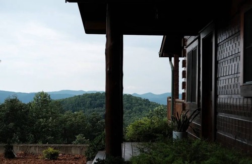 Bostic Cabin | The Ridge: A Modern Cabin