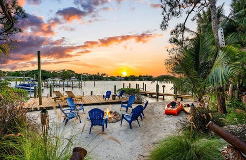 Jupiter Apartment | THE RIVER HOUSE, 21 Foot Boston Whaler Included