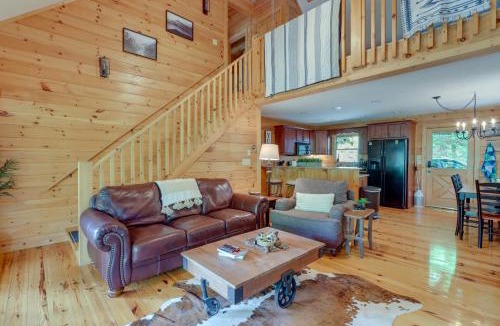 Ellijay House | 'The River Rest' Ellijay Cabin w/Hot Tub!
