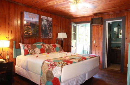Chimney Rock Cabin | The Riverside Lodge at Chimney Rock