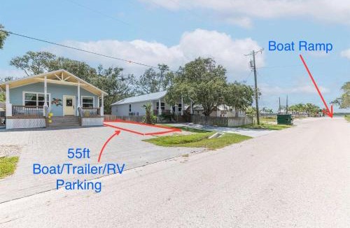 Vilano Beach Villa | The Salty Anchor-Walk to Beach-Boat Ramp-Dogs OK