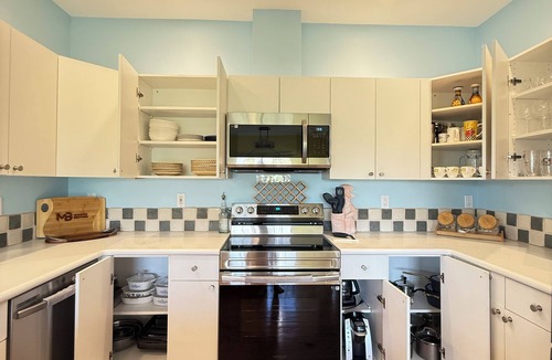 North Naples House | The Salty Snook Retreat