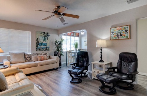 Kingston House | The Sandbar in Holly Hill