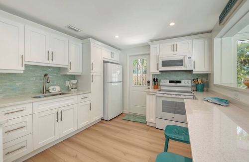 Ilexhurst Cottage | The Sandbox in Holmes Beach
