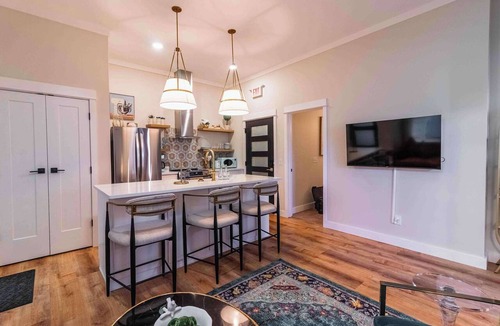 Old West Broad Neighborhood Apartment | The SCAD District Loft | 2BR on MLK Blvd