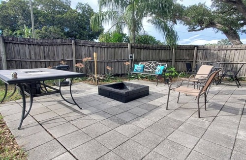 South Pinellas Community Council House | The Sea Scallop Minutes to Madeira Beach