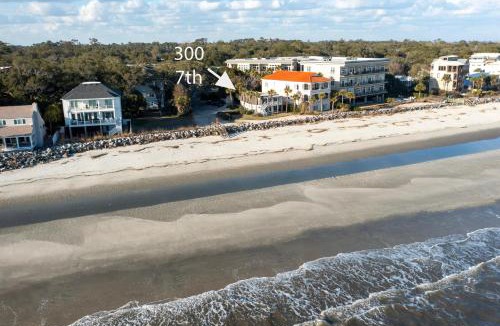 Saint Simons Island House | The Seaclusion Top Floor - 300 Seventh Street