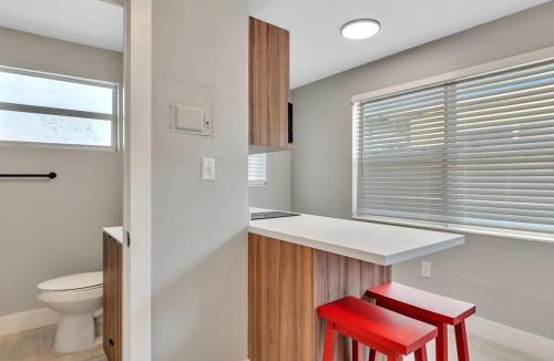 North Beach Apartment | The Shell on Walnut Studio Hollywood Beach Free Parking