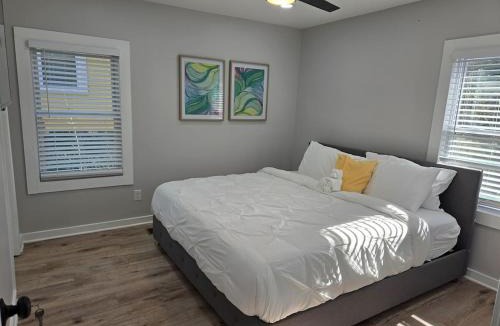 Atlanta House | The Silver Villa - 2 King Beds Minutes from Downto