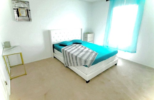 Church Street Hotel | The Sinclair: Airport ATL 5-10 Minutes to Your Stay