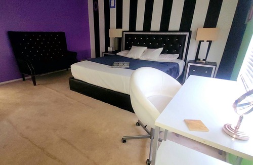 Church Street Hotel | The Sinclair: Airport ATL 5-10 Minutes to Your Stay