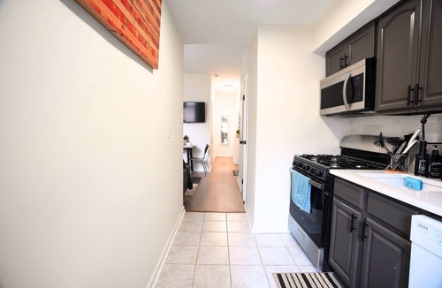 Dickinson Narrows Apartment | The South Philly Cove - Cozy APT with backyard near Stadiums and Center City