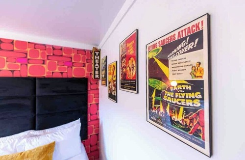 Trenton Hotel | The Space Age - Retro 1960s Motel Near Chattanooga