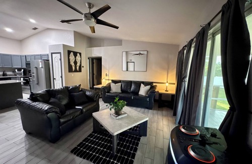 Highland Meadows House | The Storybook Stay
