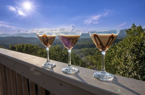 Sautee Nacoochee House | The Summit! Spacious Cabin Panoramic Views