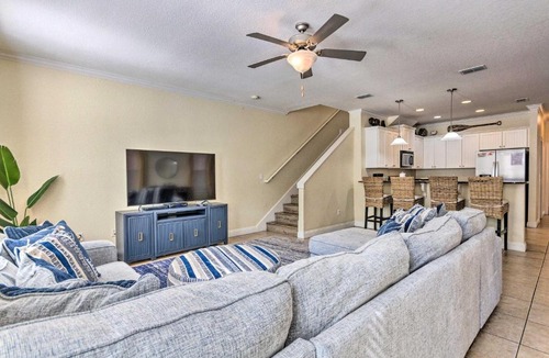 Villages of Crystal Beach House | The Sun Shack with Pool Access Less Than 1 Mi to Beach!