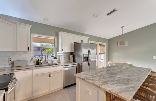 North Port House | The Sunshine Escape w/Heated Pool in charming North Port