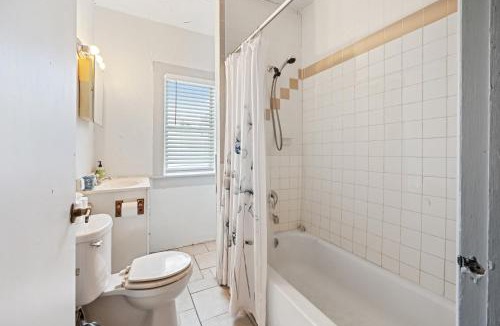 Tarpon Springs Apartment | The Tarpon Loft Chic 1BR in Historic Downtown