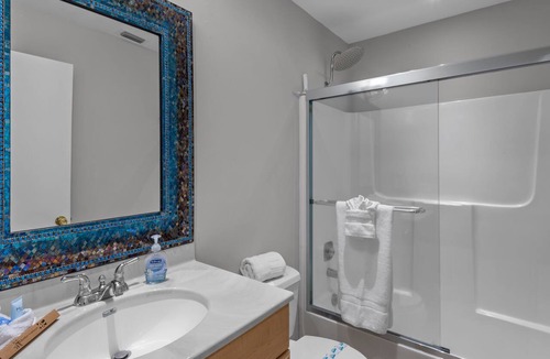 Mid Island Apartment | The Tequila Sunrise at Lazy Way