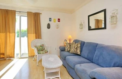 Ilexhurst Condo | The Terrace 3 2 Bedroom Townhouse by RedAwning