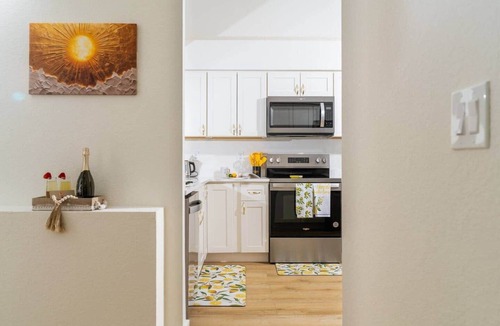 Crown Pointe House | The Tiny Palms Naples, FL