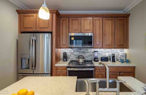 Historic Seaport House | *THE TOASTED COCONUT @ OLD TOWN* Fully Restored + Pool + LAST KEY SERVICES…