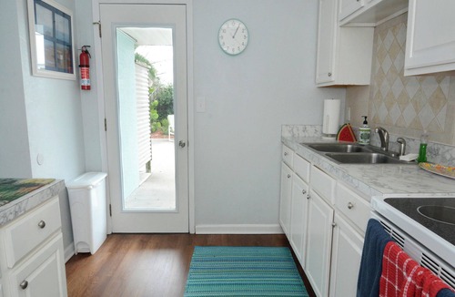 Roberta Heights House | The Turtle House | Pet-Friendly + 5-Min Walk to Beach