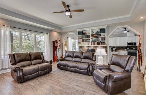 Summerville House | THE ULTIMATE 2025 MASTERS RENTAL - One mile from the Augusta National Gates