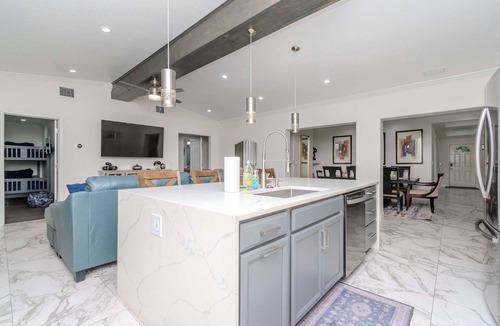 Bayshore Gardens House | The Ultimate Escape - Bradenton, Florida