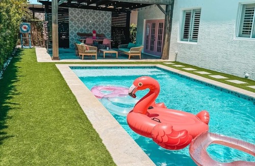 Country Walk House | The ultimate pink getaway for bachelorette parties and girls’ trips!