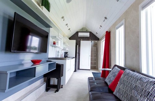 Northwest Orlando House | The Universal · The Universal