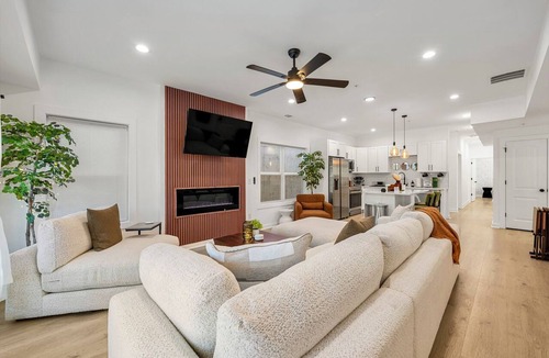 Sylvan Hills Condo | The Urban Oasis - 3BD Condo w/King Bed Suite & Gated Parking