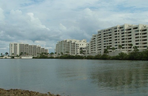 Hudson Condo | THE VIEW IS AMAZING!