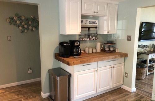 North Cape May House | The Villa By the Bay POOL Private Heated Pool & Hot Tub!