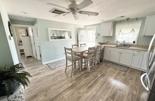 North Cape May House | The Villa By the Bay POOL Private Heated Pool & Hot Tub!
