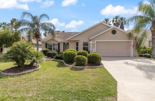 Hadley House | The Villages Sumter Landing With lanai & patio!