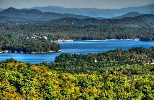 Ridges Over the Lake House | The Vue Over Blue Ridge