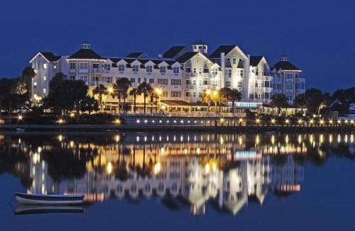 Lake Sumter Landing Hotel | The Waterfront Inn