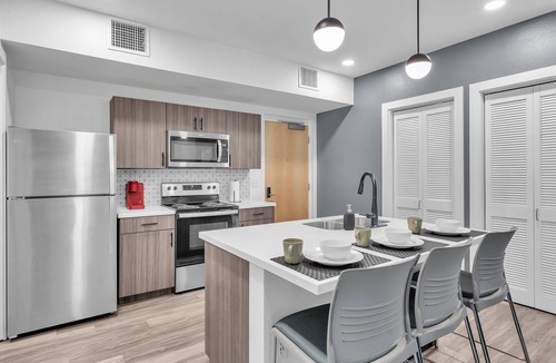 Zephyrhills West Condo | The Well @ SVB Modern Apt | Gym | Pickleball Facilities | VIP Amenities