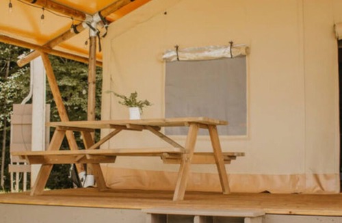Flag Pond Apartment | The Wesley Unit 5- Not Pet Friendly - Glamping Retro