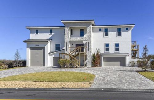 Painters Hill House | The White House on Flagler Beach - All
